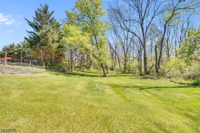 942 Liberty St, Belvidere Twp., NJ 07823