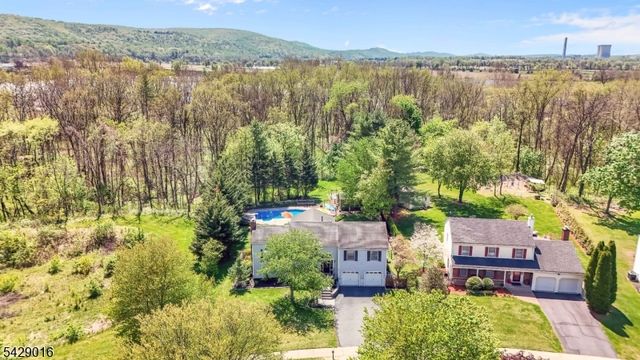 942 Liberty St, Belvidere Twp., NJ 07823