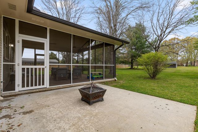 1615 Eagle Drive, Hixson, TN 37343