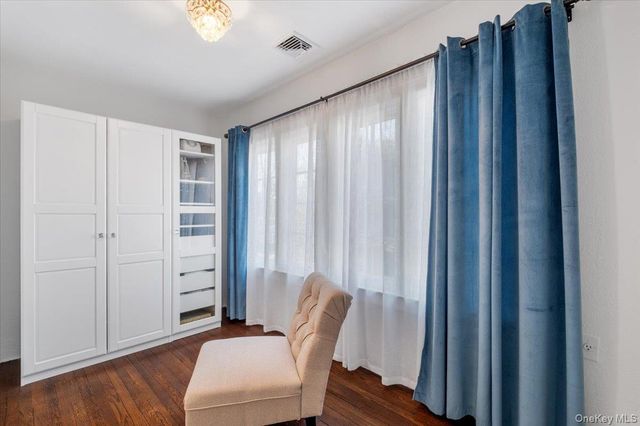 9 Lockwood Road, Scarsdale, NY 10583