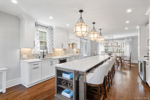 9 Lockwood Road, Scarsdale, NY 10583