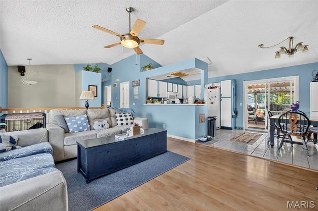 17 Kingspointe Court, St Peters, MO 63376