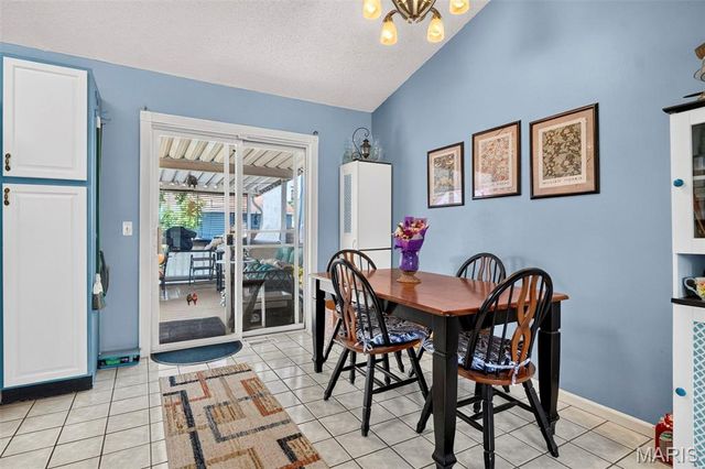 17 Kingspointe Court, St Peters, MO 63376