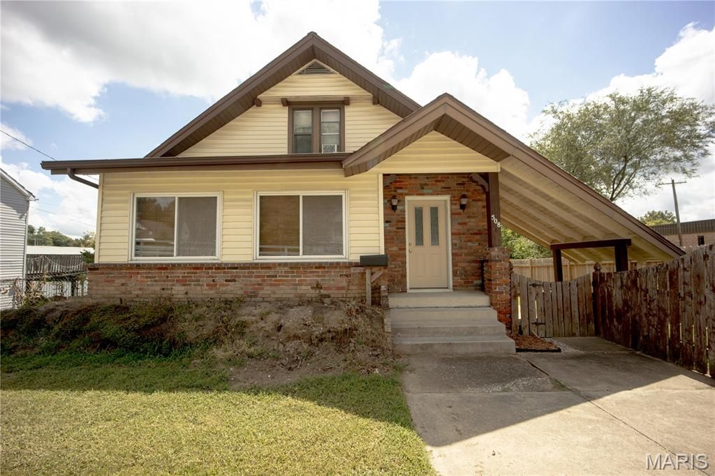 508 Lebanon Ave, Belleville, IL 62220