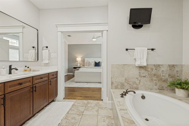 1600 Abrams Road 27, Dallas, TX 75214