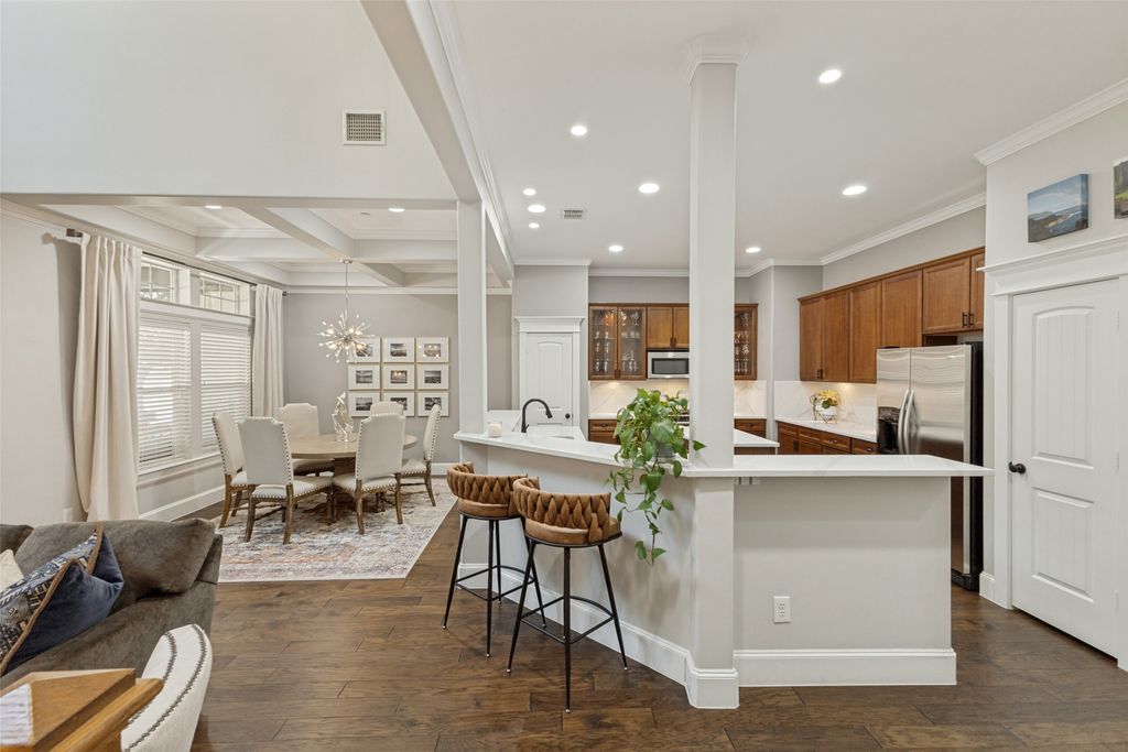 1600 Abrams Road 27, Dallas, TX 75214