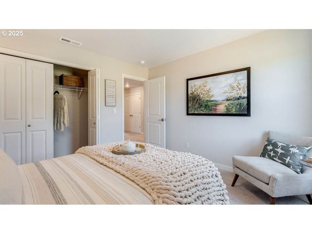 9337 Se Crystal Rose St, Happy Valley, OR 97086