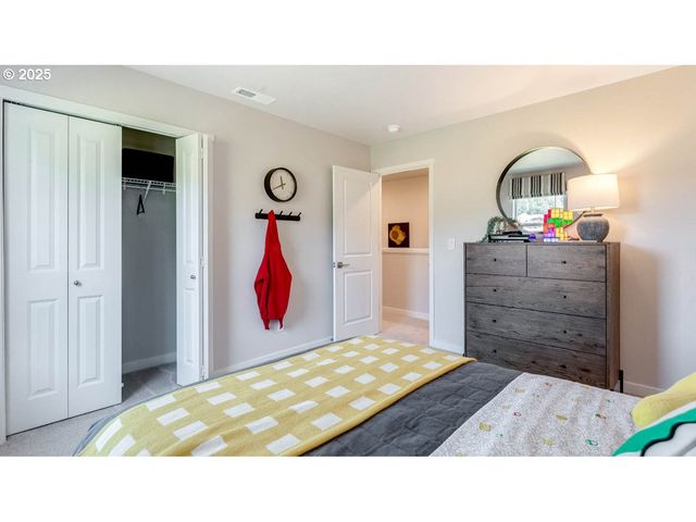 9337 Se Crystal Rose St, Happy Valley, OR 97086