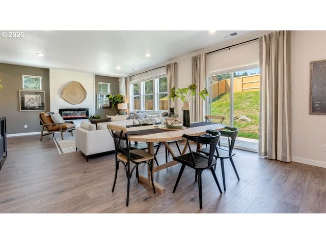 9337 Se Crystal Rose St, Happy Valley, OR 97086