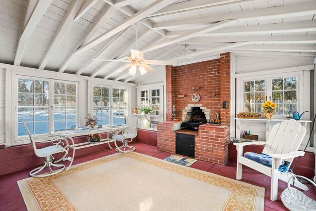 3352 N Elmwood DRIVE, Elmwood Park, WI 53405