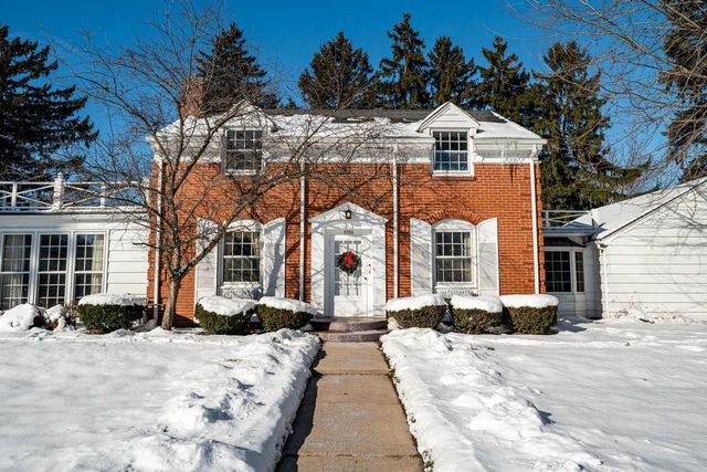 3352 N Elmwood DRIVE, Elmwood Park, WI 53405