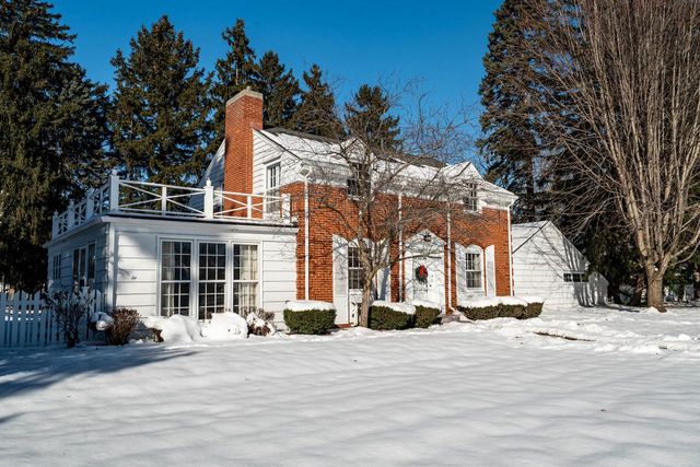 3352 N Elmwood DRIVE, Elmwood Park, WI 53405