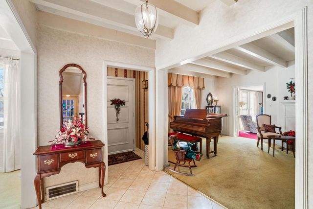 3352 N Elmwood DRIVE, Elmwood Park, WI 53405