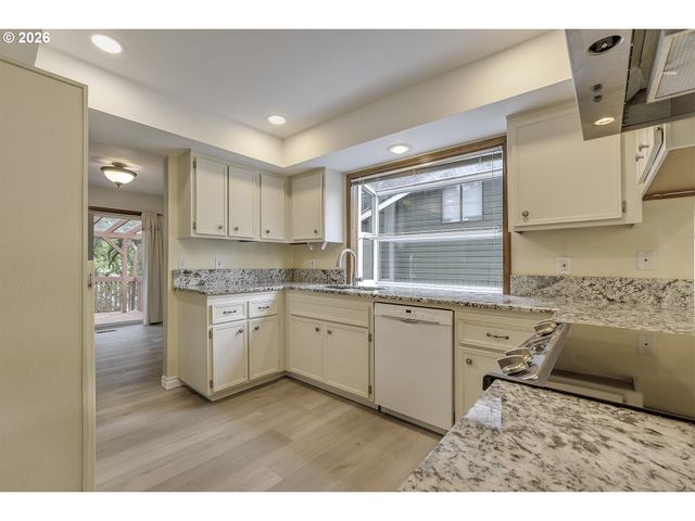 324 Se 30TH Ave, Hillsboro, OR 97123