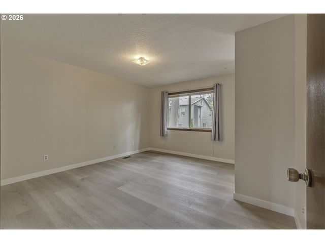 324 Se 30TH Ave, Hillsboro, OR 97123