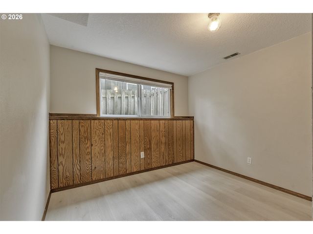 324 Se 30TH Ave, Hillsboro, OR 97123