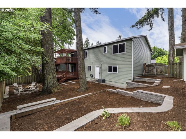 324 Se 30TH Ave, Hillsboro, OR 97123