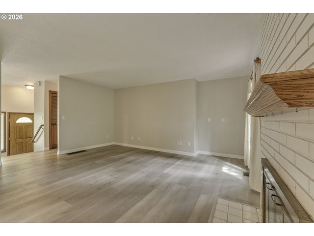 324 Se 30TH Ave, Hillsboro, OR 97123