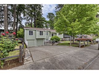 324 Se 30TH Ave, Hillsboro, OR 97123