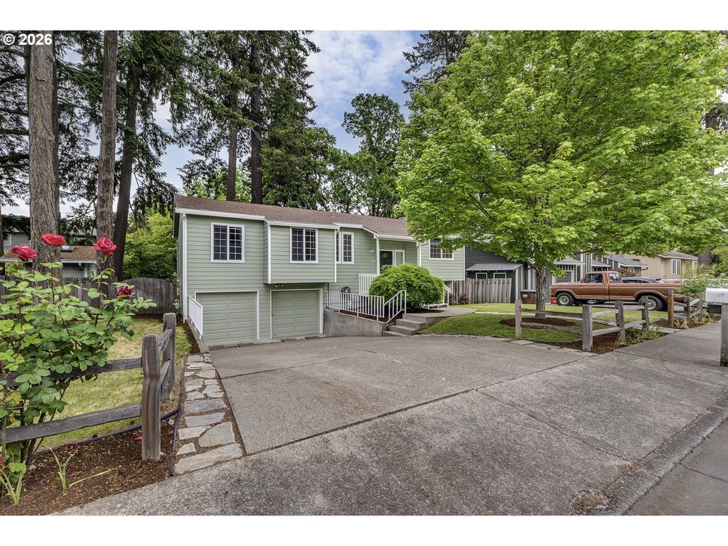 324 Se 30TH Ave, Hillsboro, OR 97123