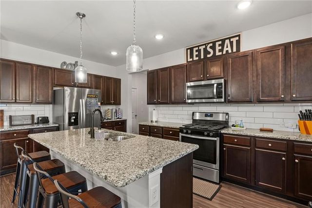 7378 Embassy Trace, Riverdale, GA 30296