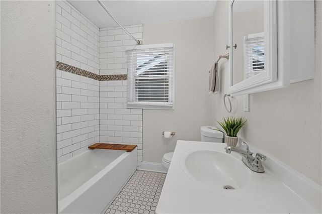 7637 JEFFERSON Street, Kansas City, MO 64114