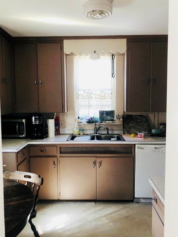 19 Williams Terrace, Rockingham, VT 05101