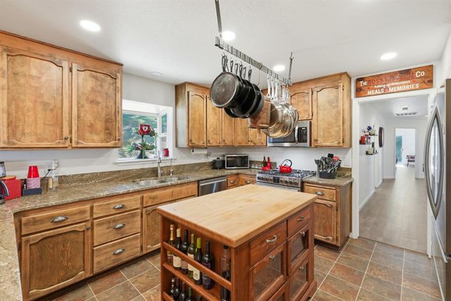 18115 Burke Dr, Plymouth, CA 95669