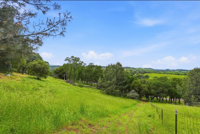18115 Burke Dr, Plymouth, CA 95669