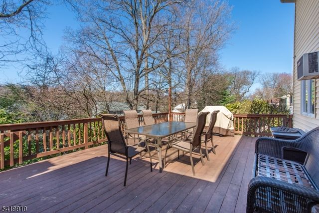 219 Linden Rd, Wayne Twp., NJ 07470