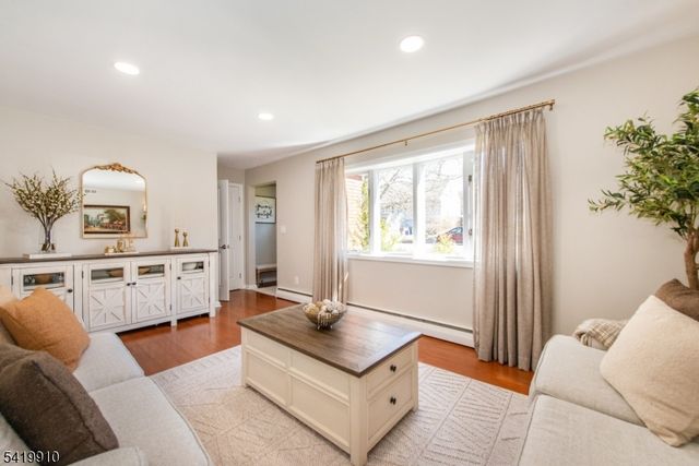 219 Linden Rd, Wayne Twp., NJ 07470