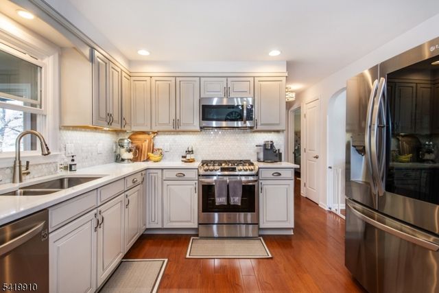 219 Linden Rd, Wayne Twp., NJ 07470