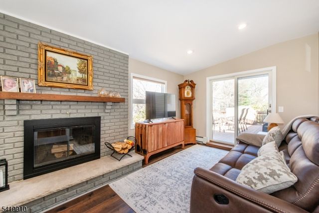 219 Linden Rd, Wayne Twp., NJ 07470