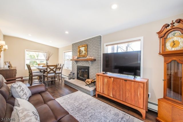 219 Linden Rd, Wayne Twp., NJ 07470