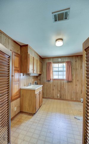 816 Bogan Lane, Coushatta, LA 71019