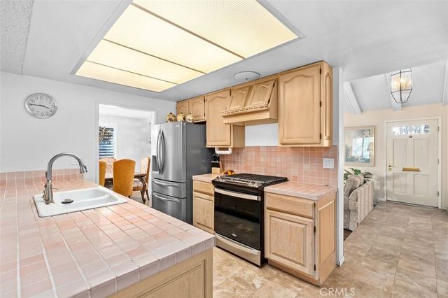 8401 Natalie Lane, West Hills, CA 91304