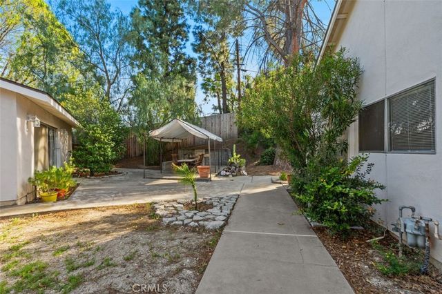 8401 Natalie Lane, West Hills, CA 91304