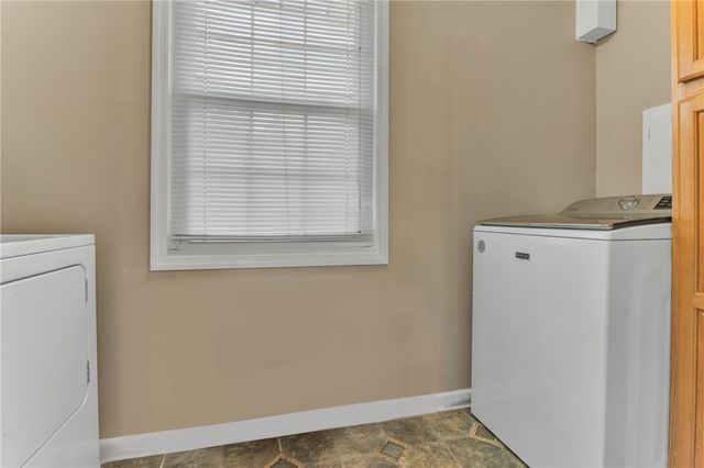 8 Pinecrest Drive, Williamston, SC 29697