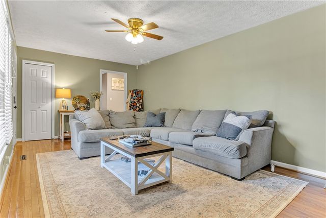 8 Pinecrest Drive, Williamston, SC 29697