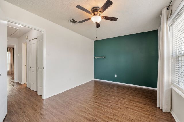 61 Abbey Road, Euless, TX 76039