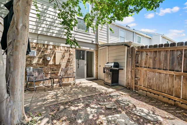 61 Abbey Road, Euless, TX 76039