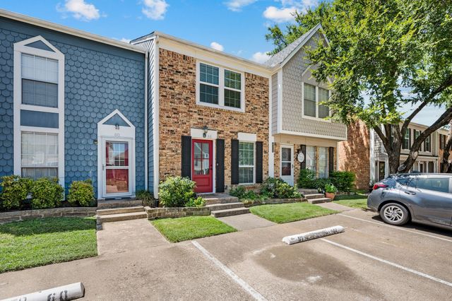 61 Abbey Road, Euless, TX 76039