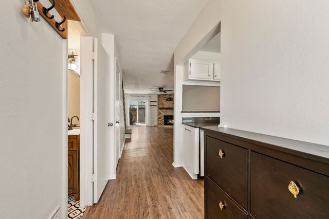 61 Abbey Road, Euless, TX 76039