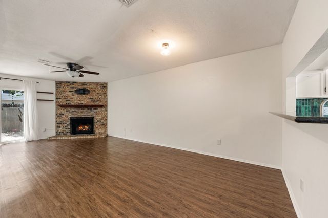 61 Abbey Road, Euless, TX 76039