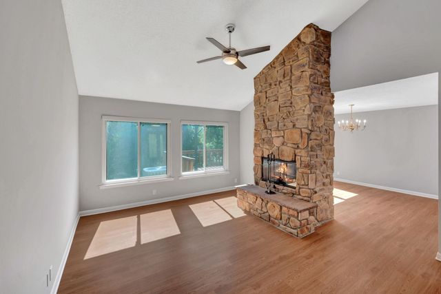 4815 Quail Hollow Dr, Old Hickory, TN 37138