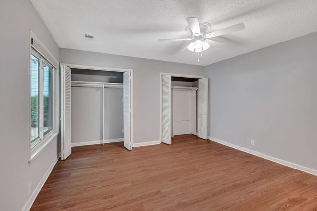 4815 Quail Hollow Dr, Old Hickory, TN 37138