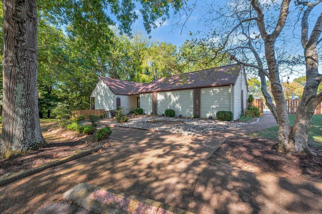 4815 Quail Hollow Dr, Old Hickory, TN 37138