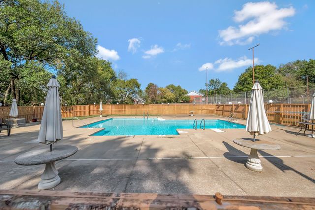 4815 Quail Hollow Dr, Old Hickory, TN 37138