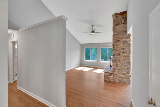 4815 Quail Hollow Dr, Old Hickory, TN 37138