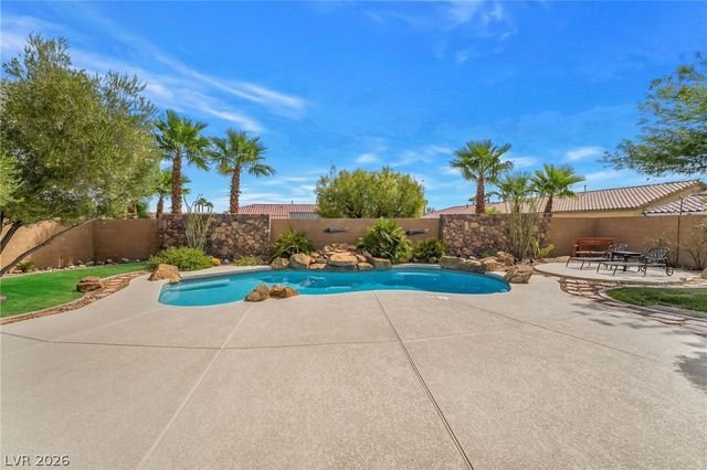 7904 Galloping Hills Street, Las Vegas, NV 89113